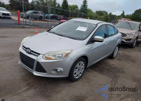 2012 Ford Focus Se z USA, uszkodzony, nr VIN 1FAHP3F24CL249483
